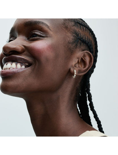 Mélange de métaux unique plaqué or Perle de culture d'eau douce traitée Blanc