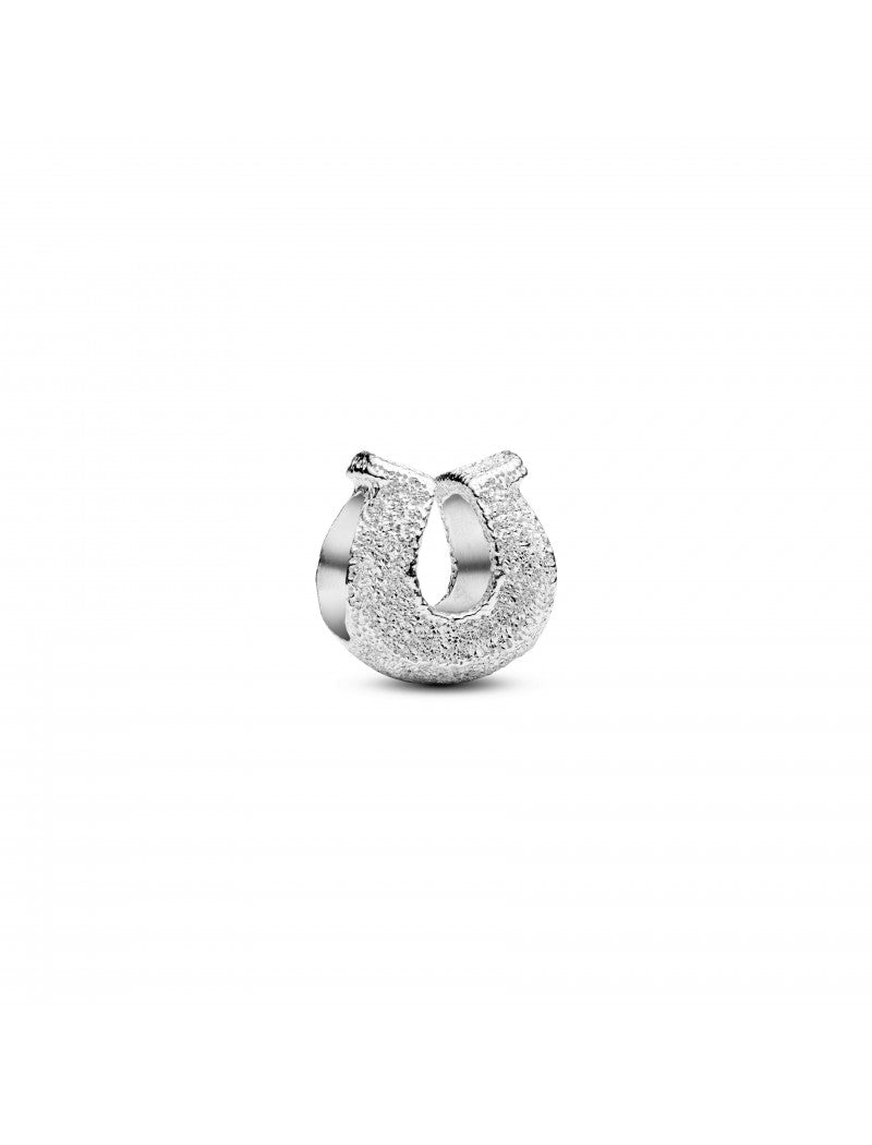 Mini breloque en forme de fer à cheval texturé