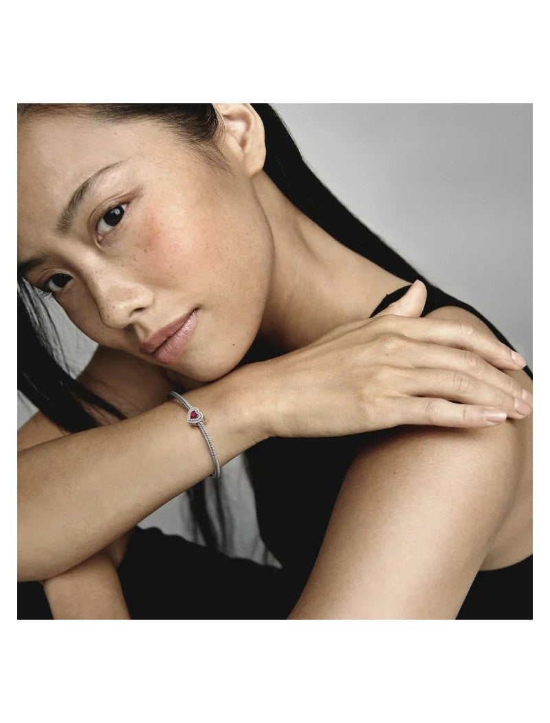 Charm coeur nivelé rouge étincelant