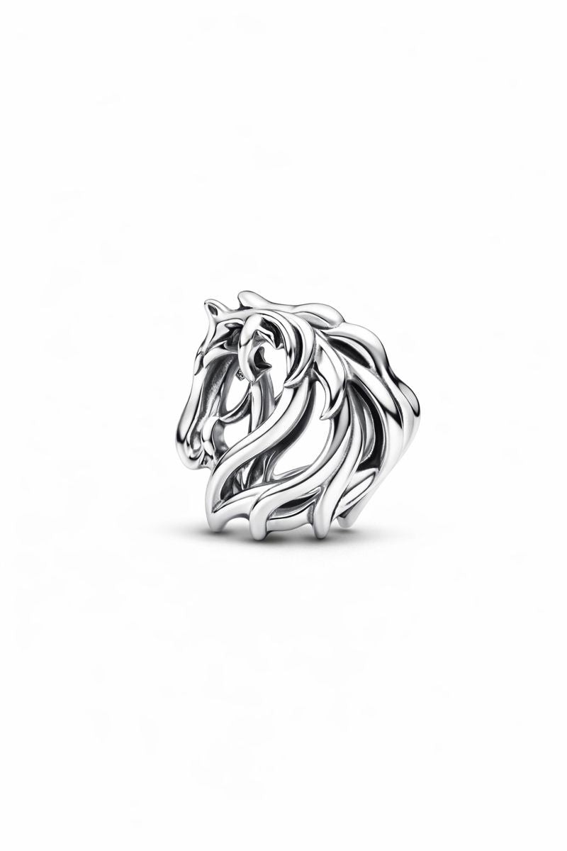 Charme ajouré de cheval
