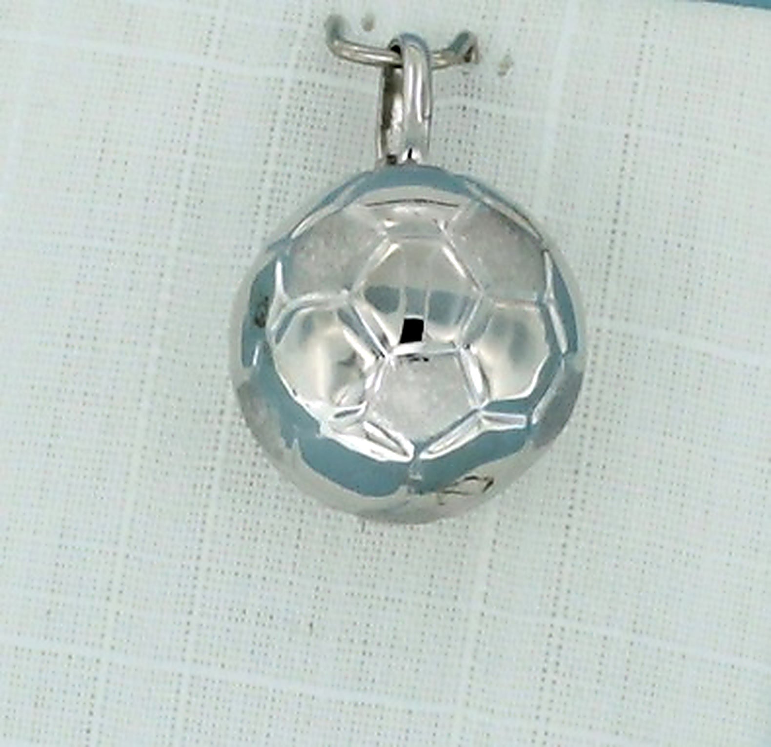 Pendentif homme argent rhodié motif ballon de foot