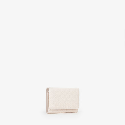 Portemonnaie femme cuir écru motif monogramme embossé
