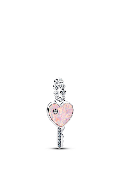 Breloque pendante en forme de cœur opalescent