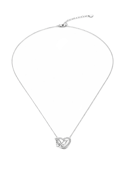 Collier pendentif cœur et papillon entrelacés