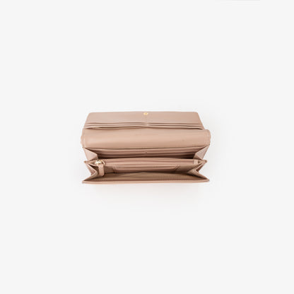 Portefeuille femme beige matelassé fermeture rabat